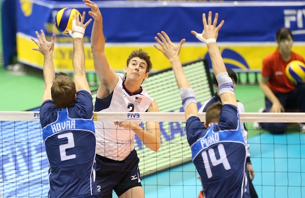 دفاع روی تور والیبال